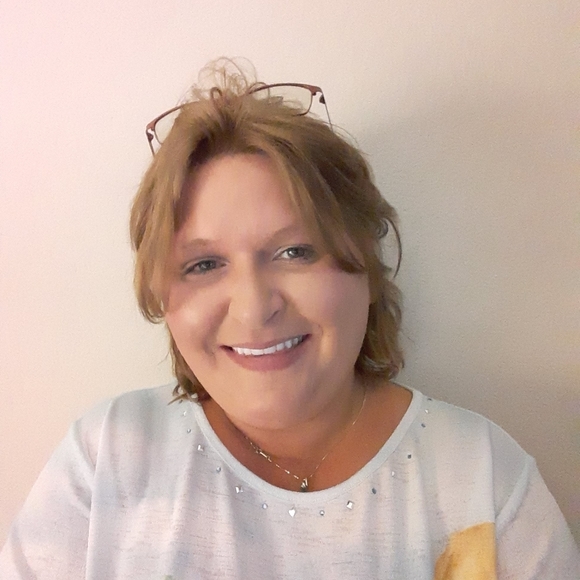 Meet your Posher, Veronica - Picture 1 of 1